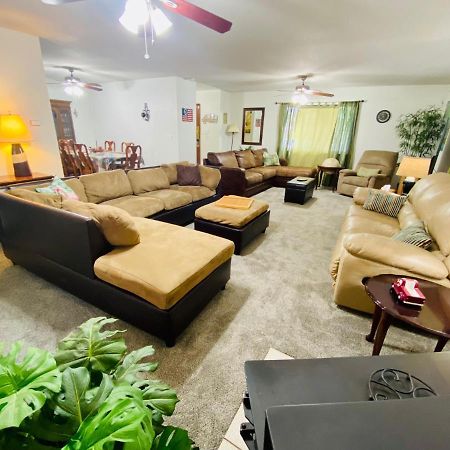 Family Friendly, 3 Bedroom House, With King Bed For Up To 15 - Bbq - Internet - Jet Tub Auburn Bagian luar foto