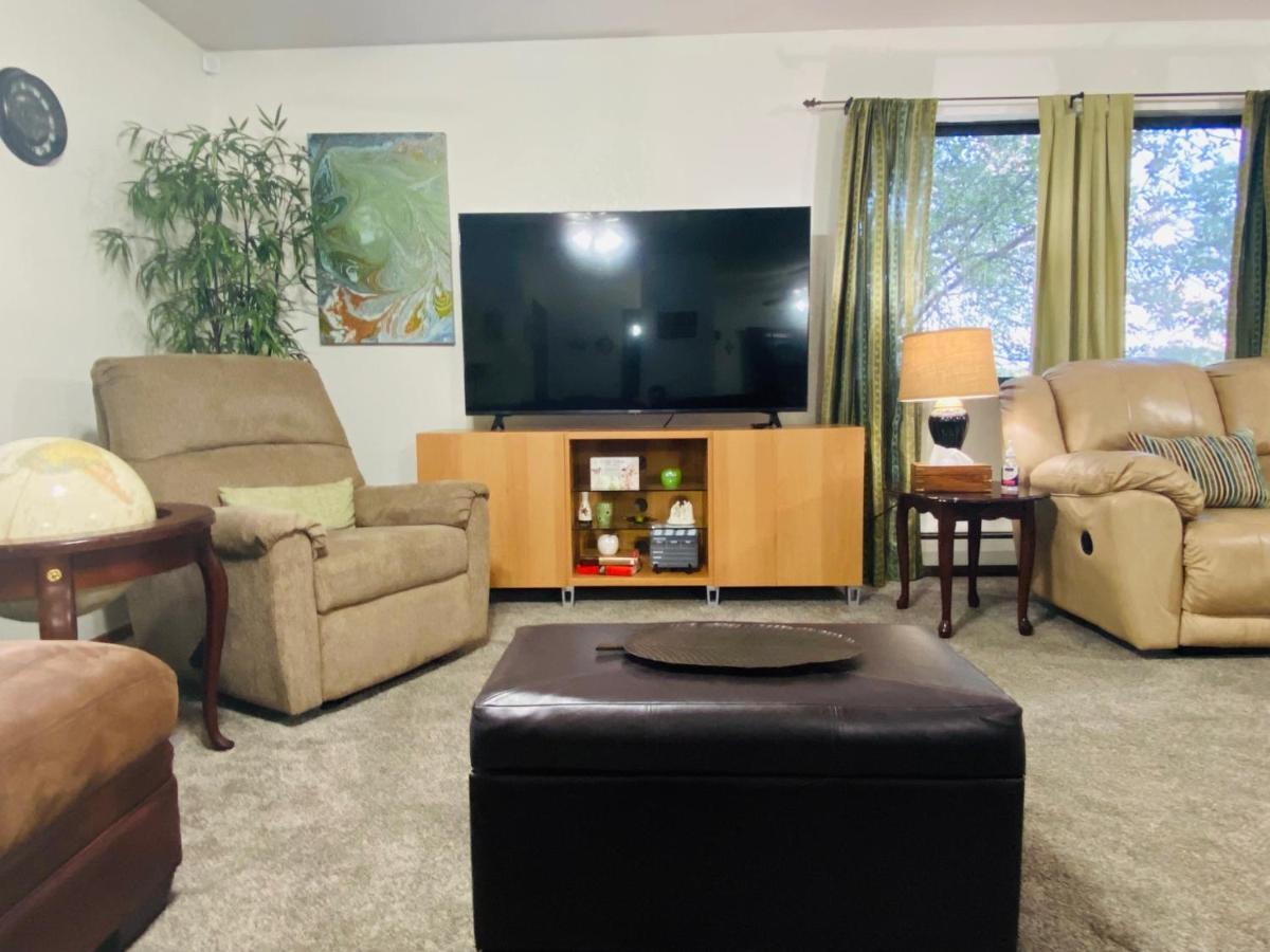 Family Friendly, 3 Bedroom House, With King Bed For Up To 15 - Bbq - Internet - Jet Tub Auburn Bagian luar foto
