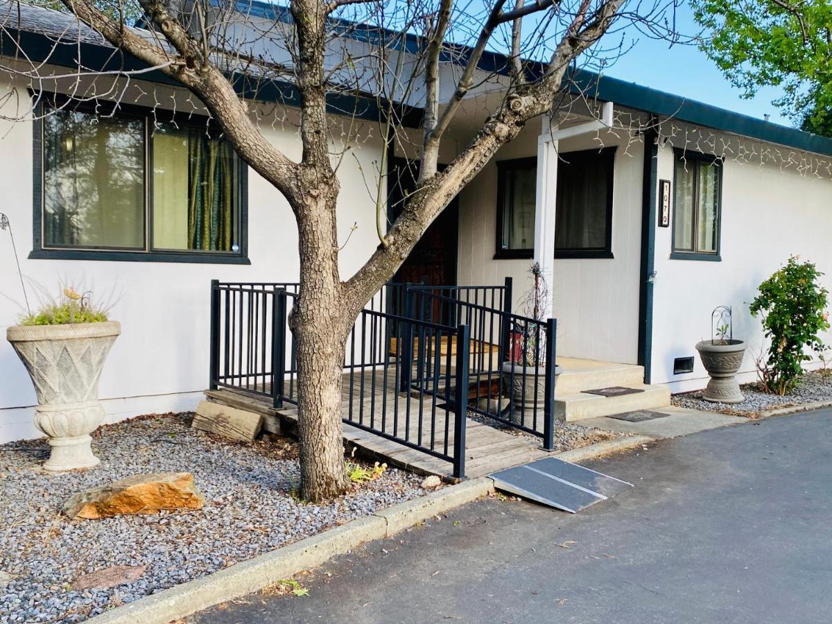 Family Friendly, 3 Bedroom House, With King Bed For Up To 15 - Bbq - Internet - Jet Tub Auburn Bagian luar foto